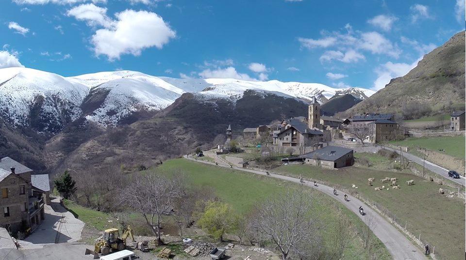 Affittacamere Casa Rogel Llesuy Esterno foto